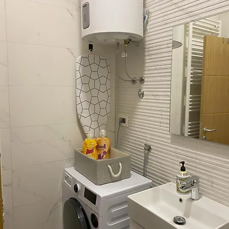 021 Hideout Apartment *