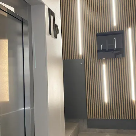 아파트 021 Hideout